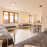 公寓 Apartmany Holiday 俄斯特拉发